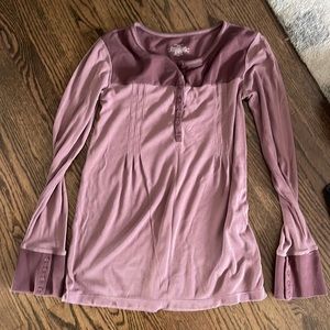 Two toned purple top with waffle lower half. Patagonia shirt